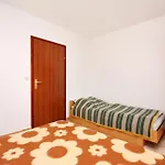 Apartamento With Parking Space Jezera, Murter - 5107