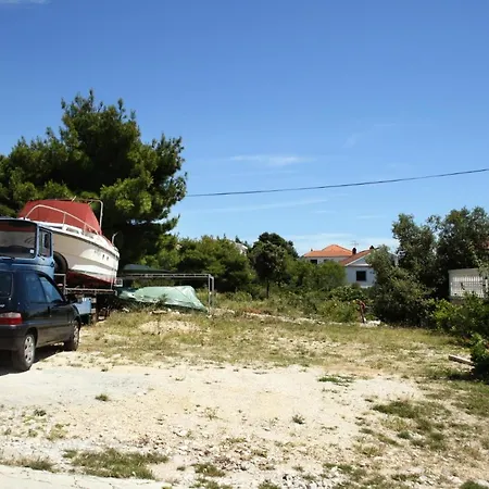 Apartment Apartments With A Parking Space Jezera, Murter - 5107 *