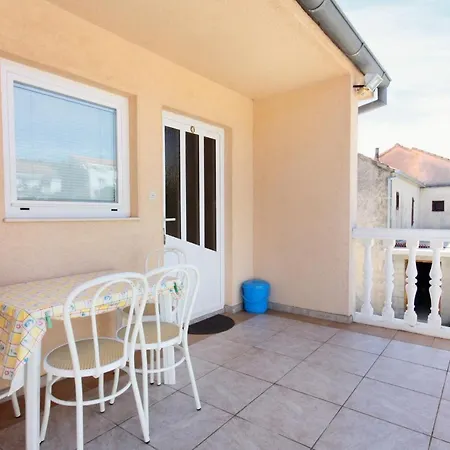 Apartman Apartments With A Parking Space Jezera, Murter - 5107