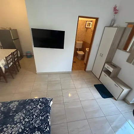 Apartman Apartments With A Parking Space Jezera, Murter - 5107