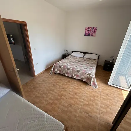 Apartments With A Parking Space Jezera, Murter - 5107 Apartman