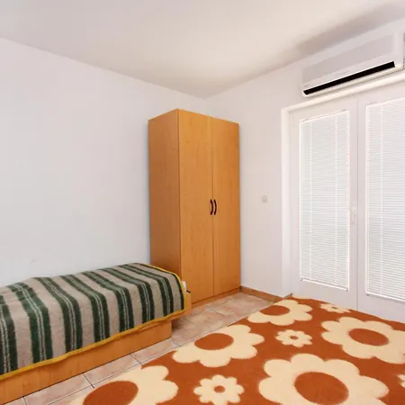 Apartments With Parking Space Jezera, Murter - 5107 Apartment *