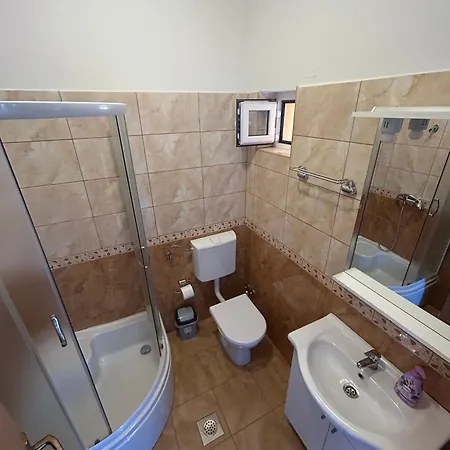 Apartamento With Parking Space Jezera, Murter - 5107 Jezera