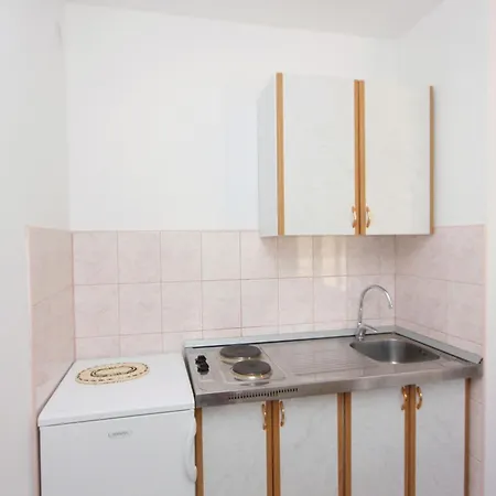 With Parking Space Jezera, Murter - 5107 Apartamento Jezera