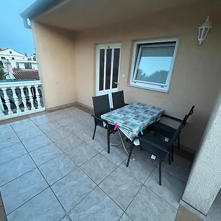 Apartments With A Parking Space Jezera, Murter - 5107 * Jezera