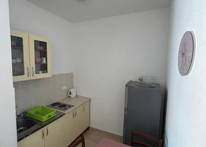 With Parking Space Jezera, Murter - 5107 Apartamento Jezera