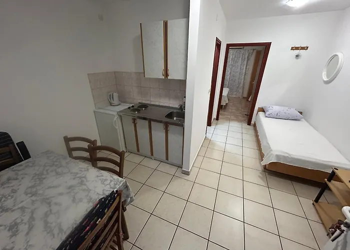 Apartamento With Parking Space Jezera, Murter - 5107 Jezera